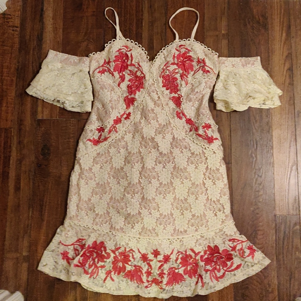 Lace embroidered off shoulder dress medium NWT